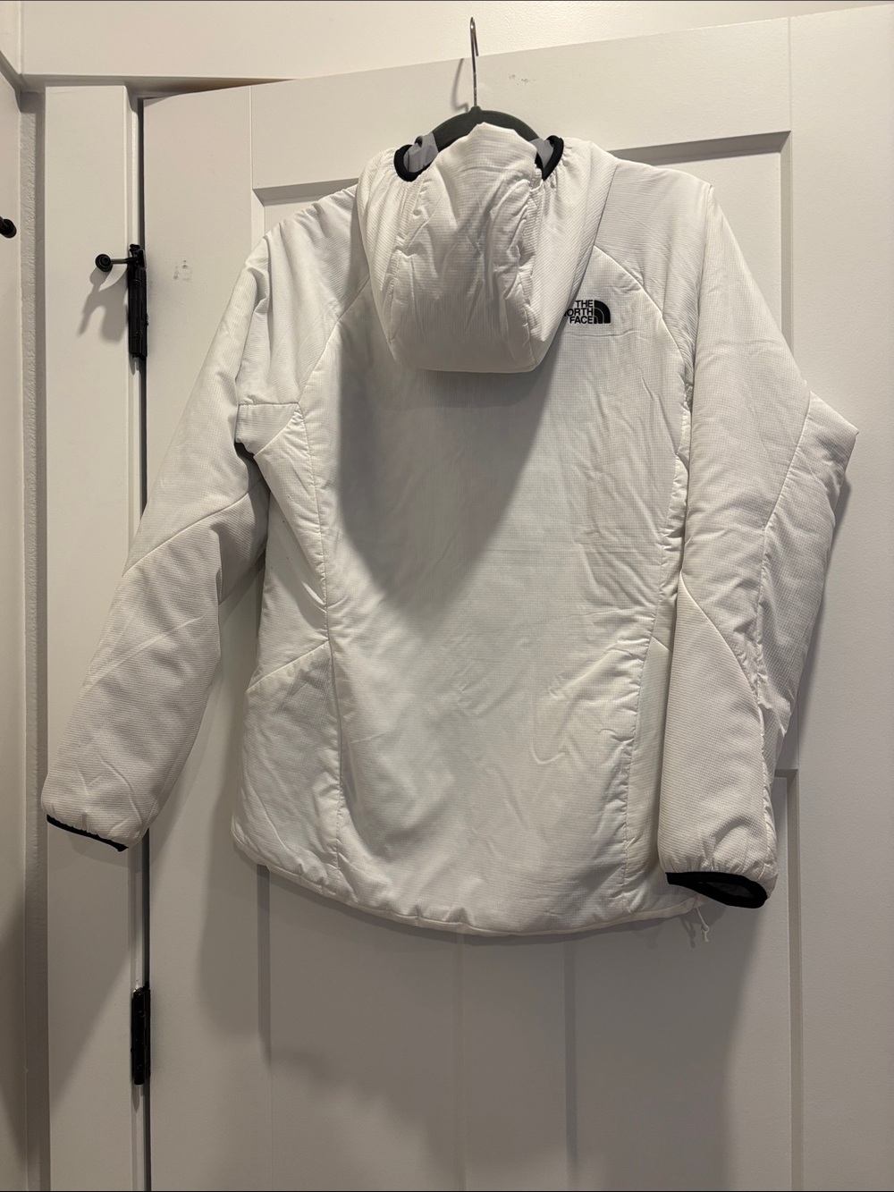 Noth Face Lightweight Ventrix Jacket white w/ black trim Size Med EUC - Picture 9 of 13